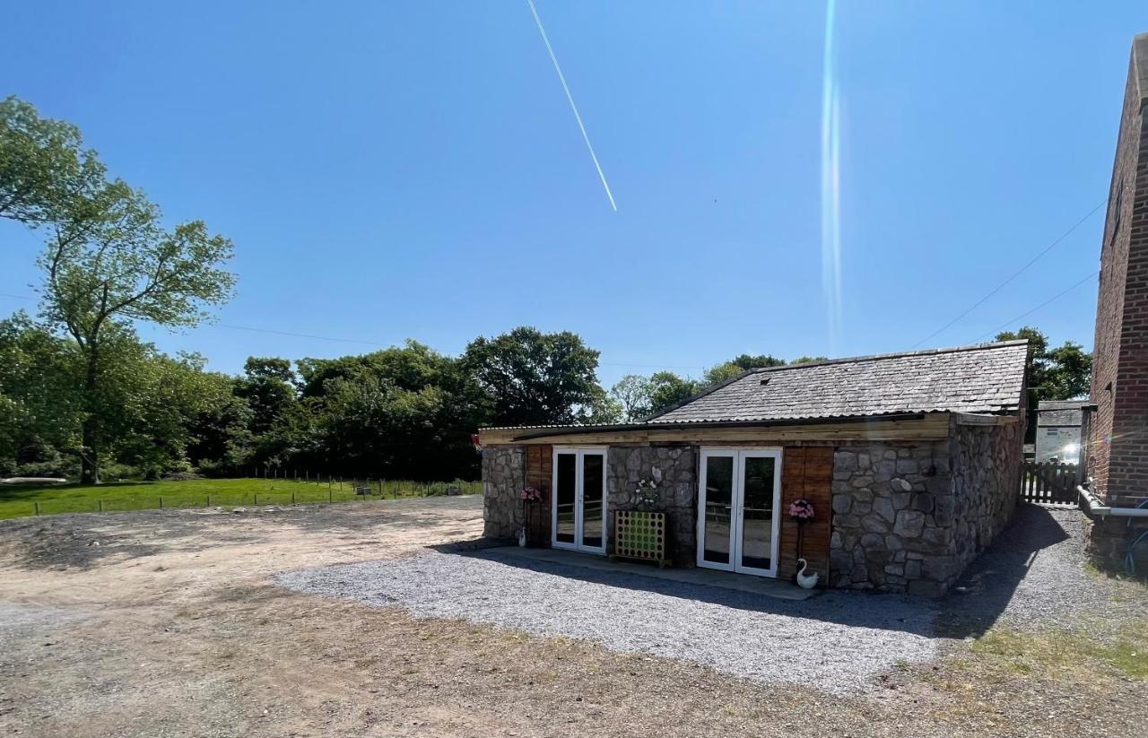 Dwylig Isa Holiday Cottages Rhuddlan Екстериор снимка