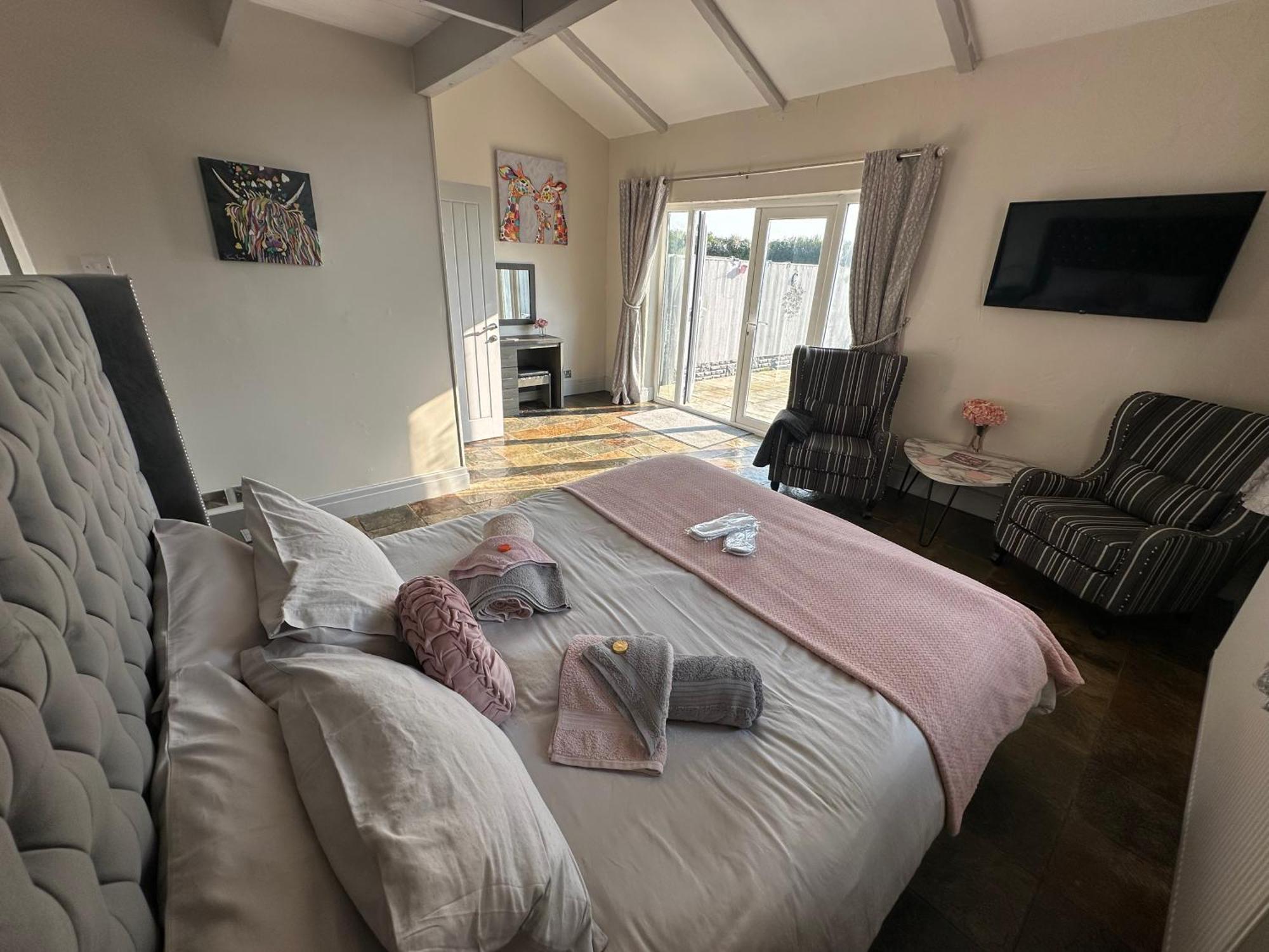 Dwylig Isa Holiday Cottages Rhuddlan Стая снимка
