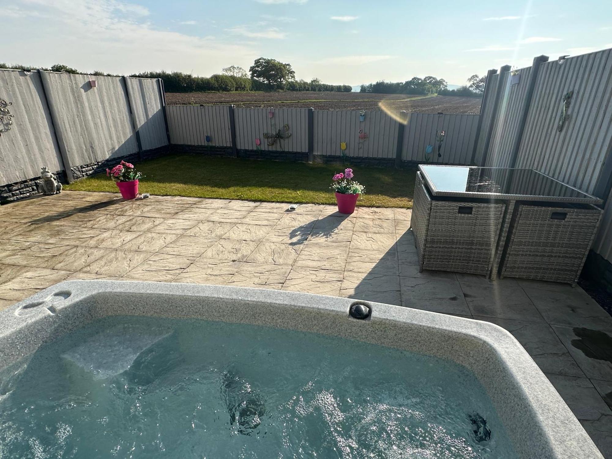 Dwylig Isa Holiday Cottages Rhuddlan Стая снимка