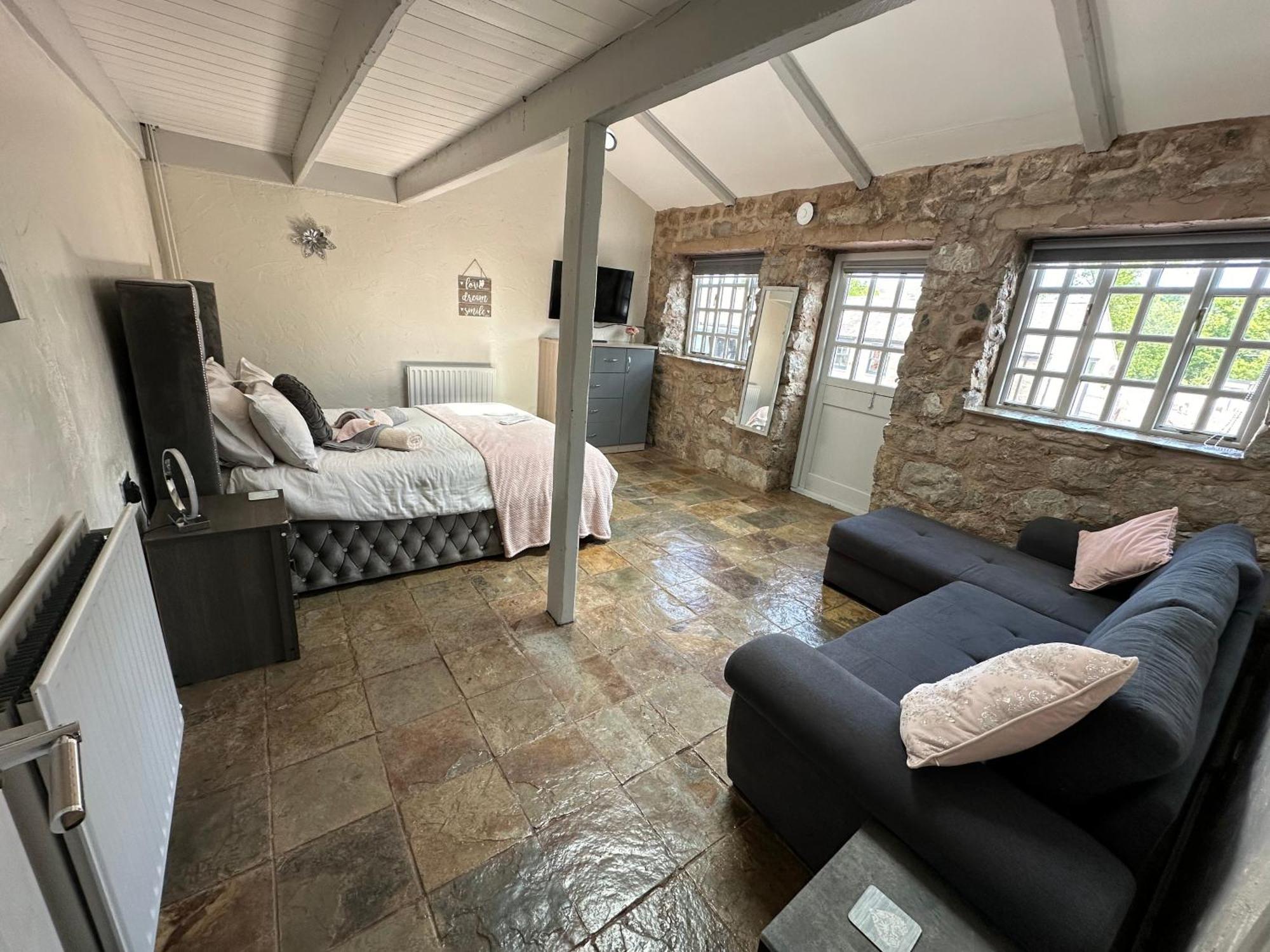 Dwylig Isa Holiday Cottages Rhuddlan Екстериор снимка