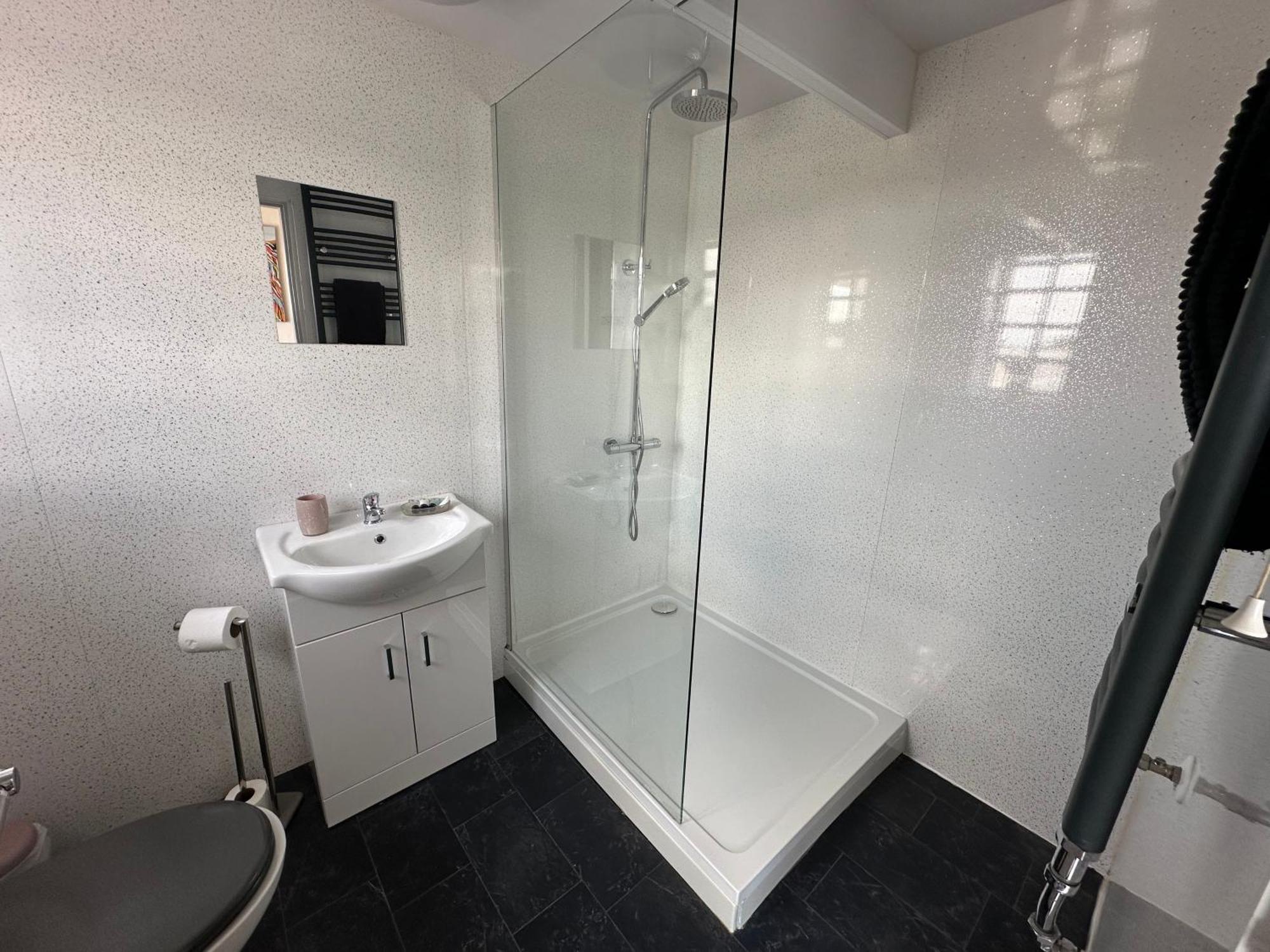Dwylig Isa Holiday Cottages Rhuddlan Екстериор снимка